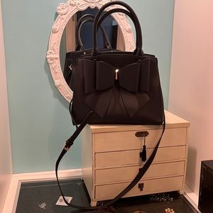 Black tote/crossbody with bow